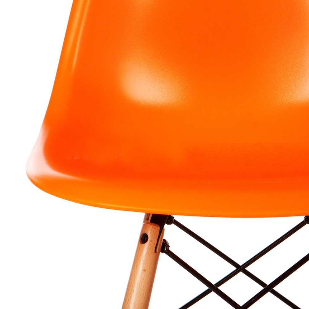 moderner Stuhl orange